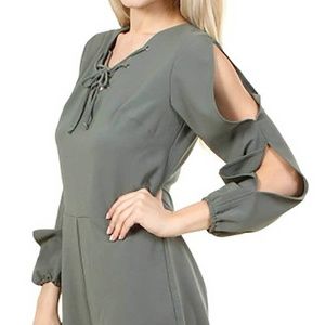 Green tire up front romper longsleeve